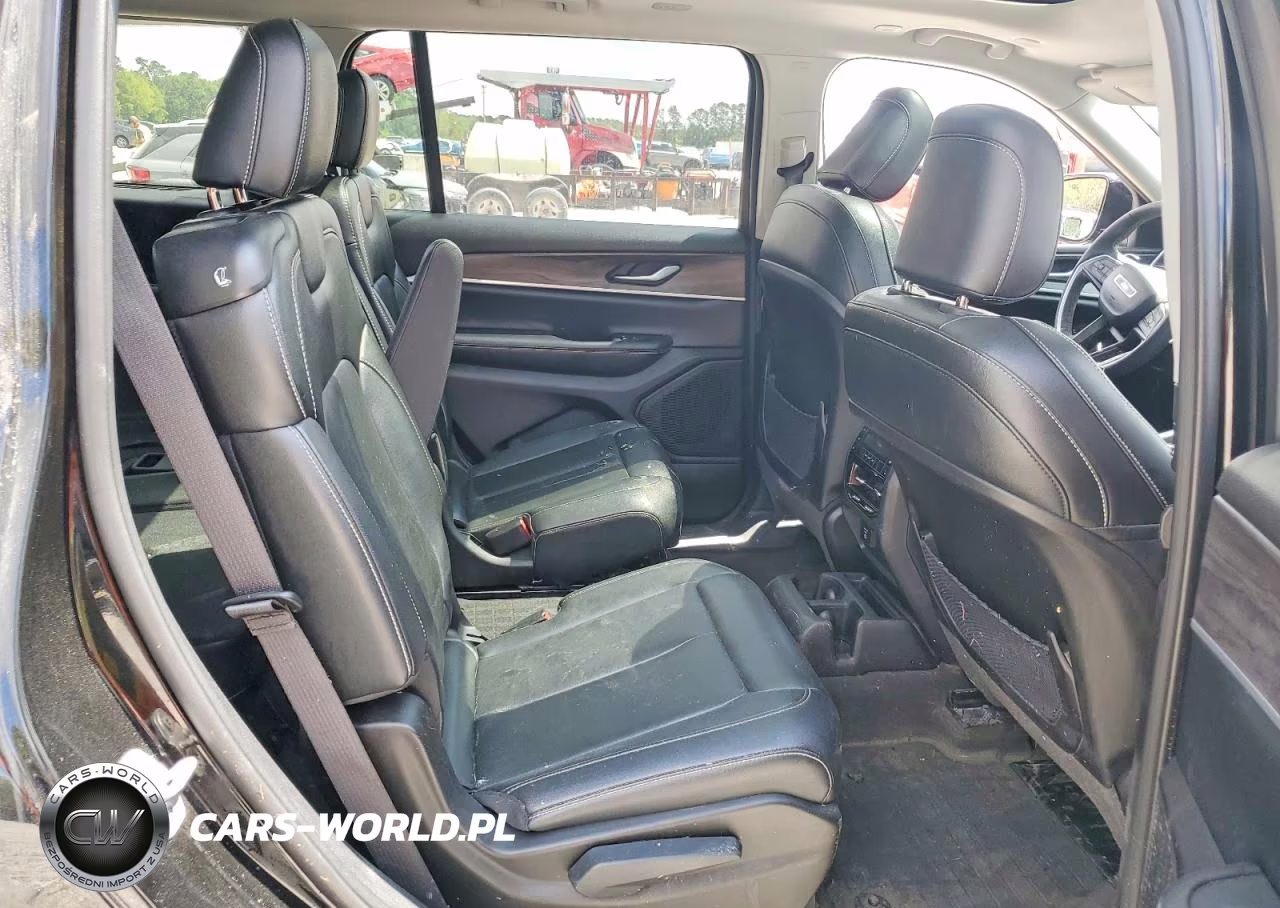 2024 Jeep Grand Cherokee L Limited VIN:1C4RJKBGXR8931713 - 11