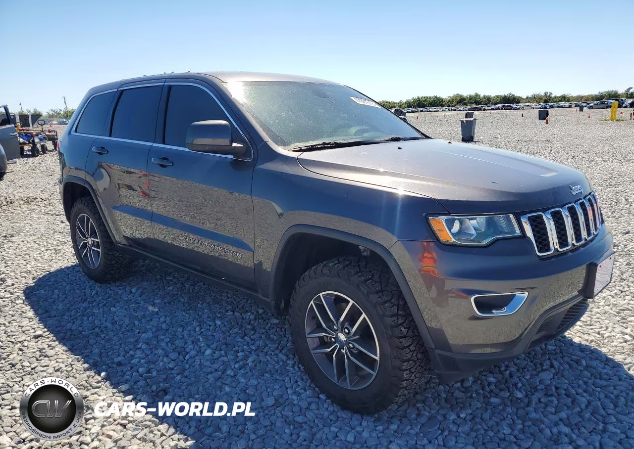 2018 Jeep Grand Cherokee Laredo VIN:1C4RJFAG4JC356454 - 4