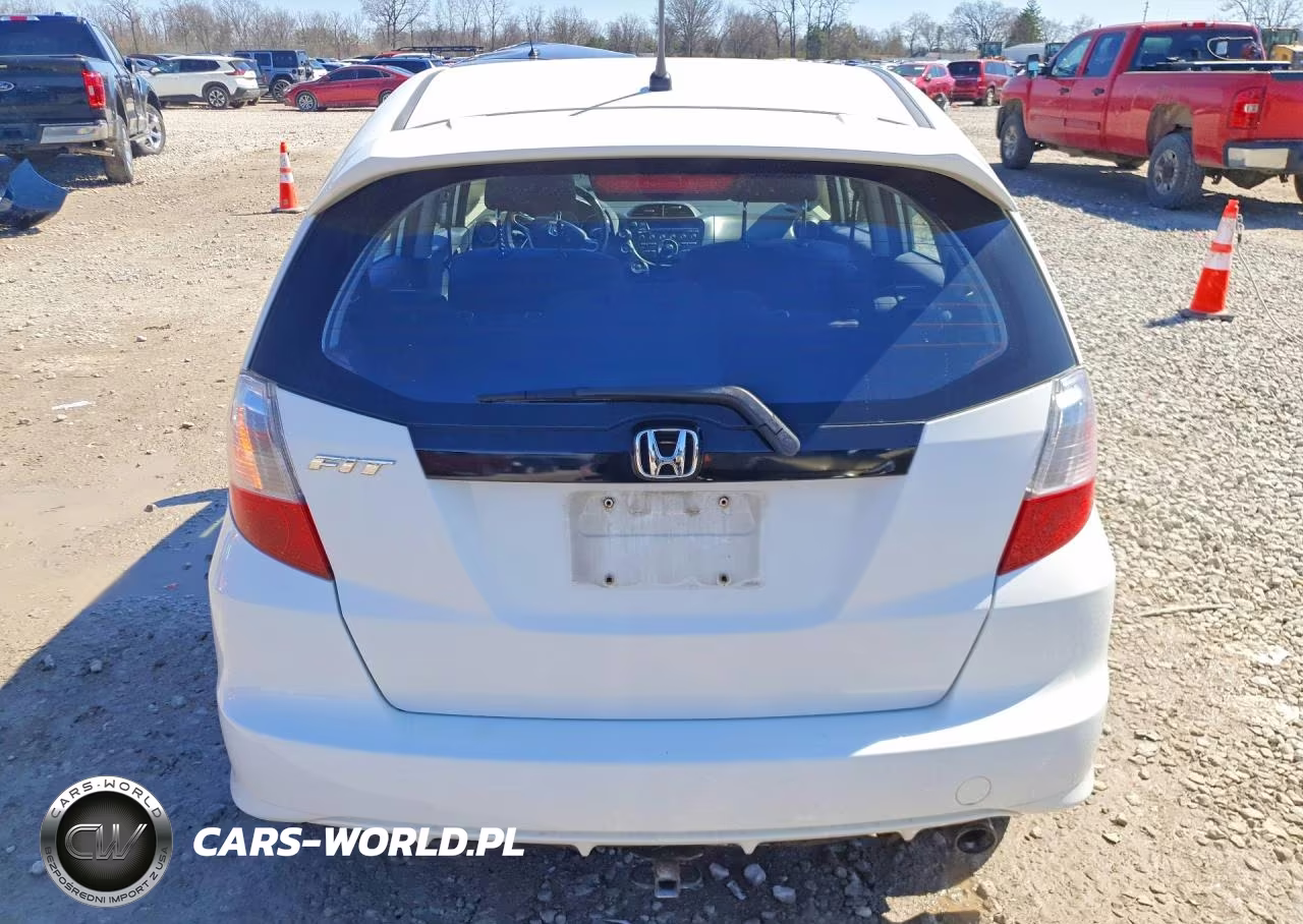 2013 Honda Fit Sport VIN:JHMGE8H58DC074087 - 6