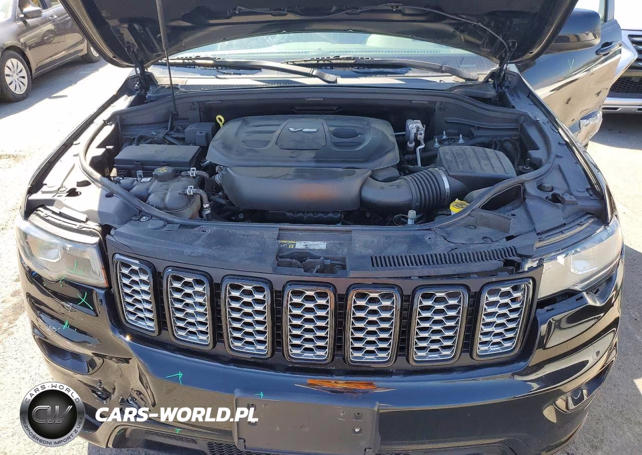 2018 Jeep Grand Cherokee Laredo VIN:1C4RJFAG9JC214312 - 12