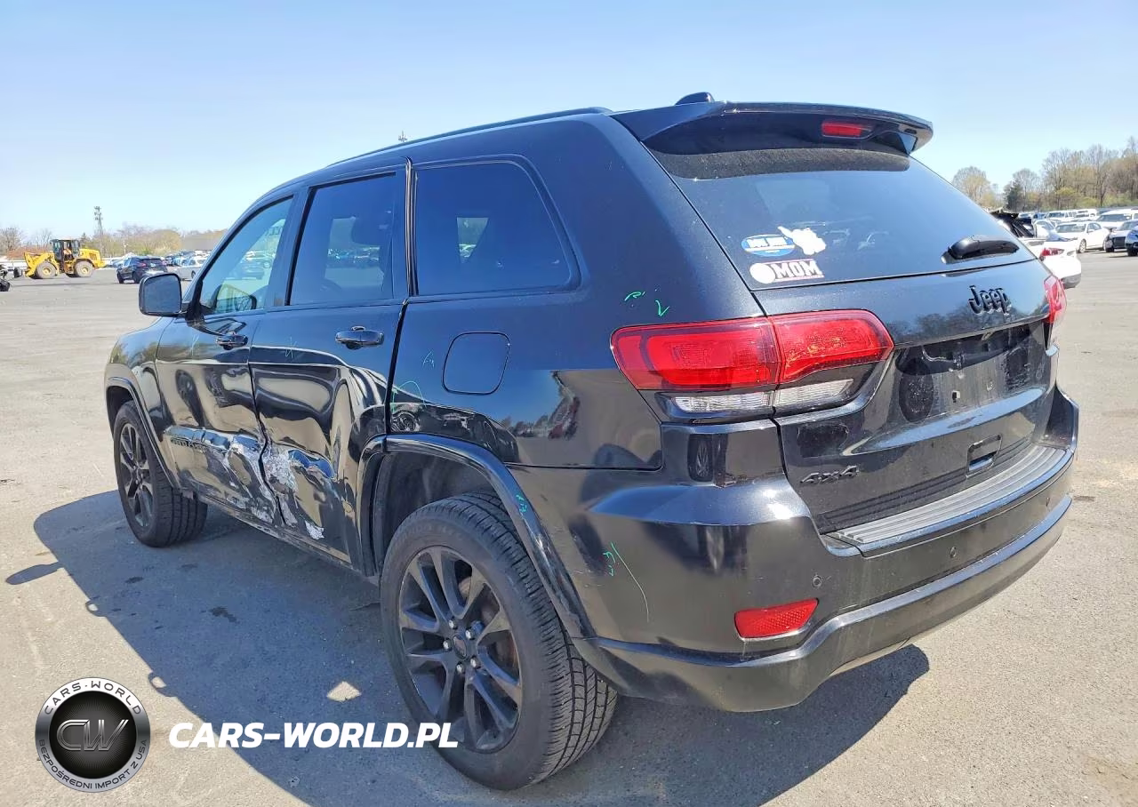 2018 Jeep Grand Cherokee Laredo VIN:1C4RJFAG9JC214312 - 2