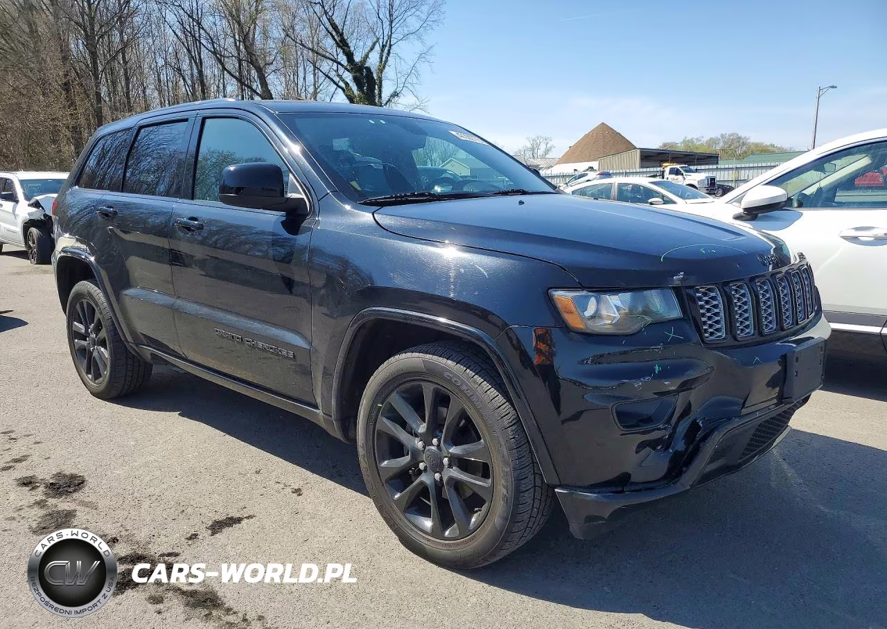 2018 Jeep Grand Cherokee Laredo VIN:1C4RJFAG9JC214312 - 4
