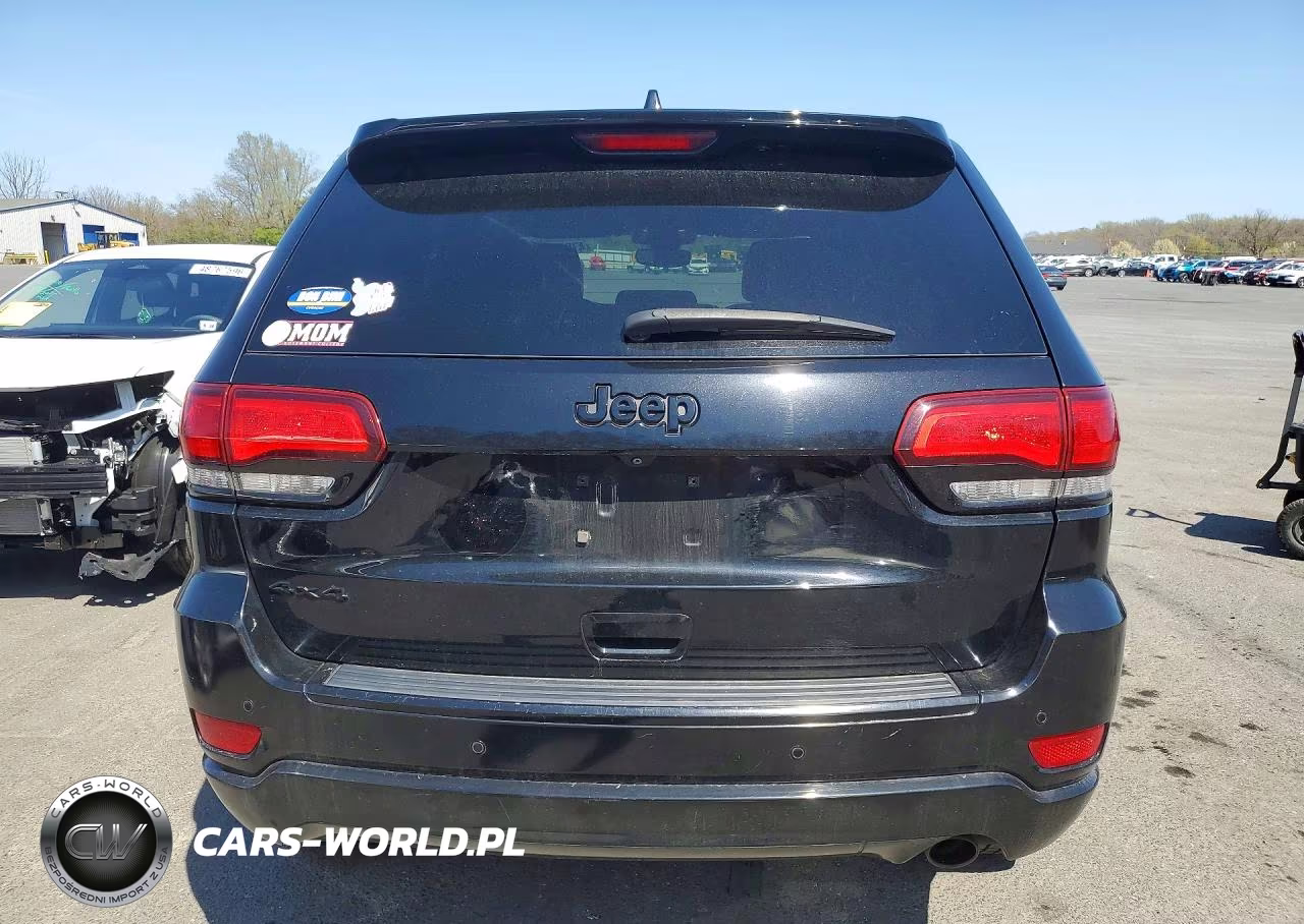 2018 Jeep Grand Cherokee Laredo VIN:1C4RJFAG9JC214312 - 6