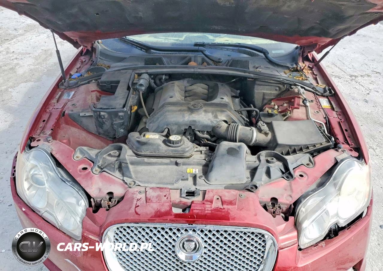 JAGUAR XF VIN:SAJWA06B59HR05611 - 11