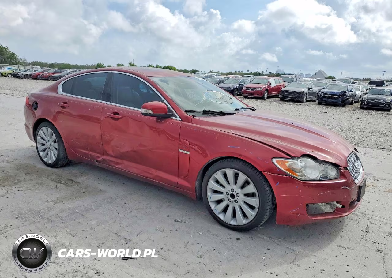 JAGUAR XF VIN:SAJWA06B59HR05611 - 4