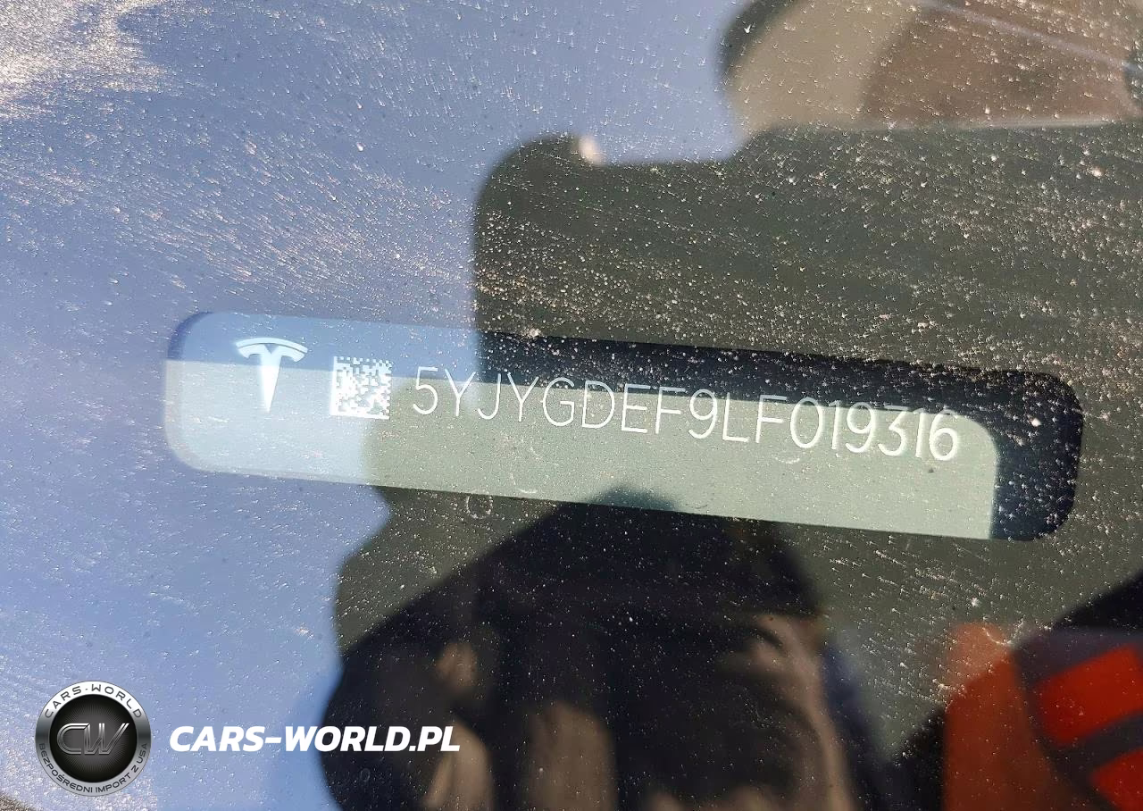 2020 Tesla Model Y VIN:5YJYGDEF9LF019316 - 13