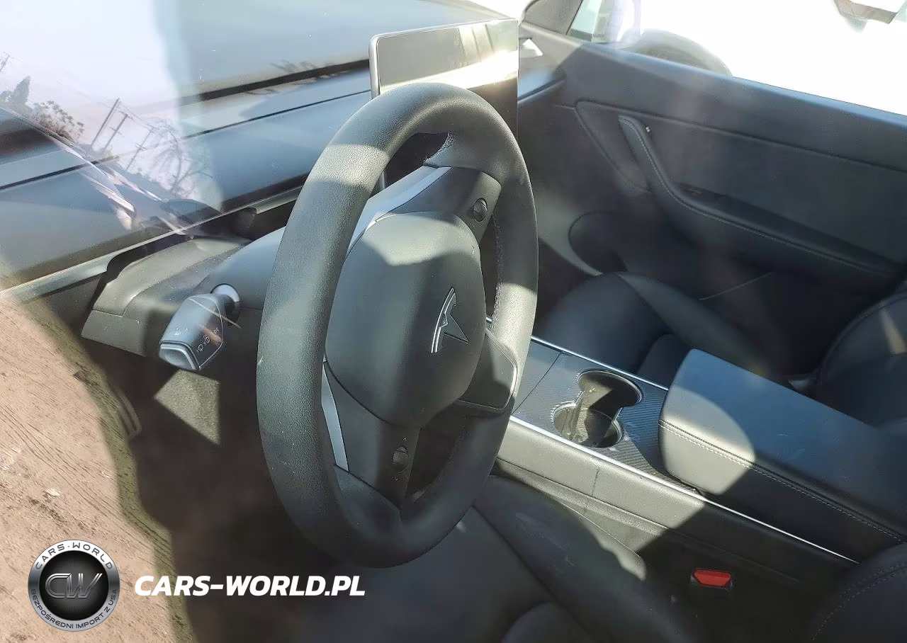 2020 Tesla Model Y VIN:5YJYGDEF9LF019316 - 9