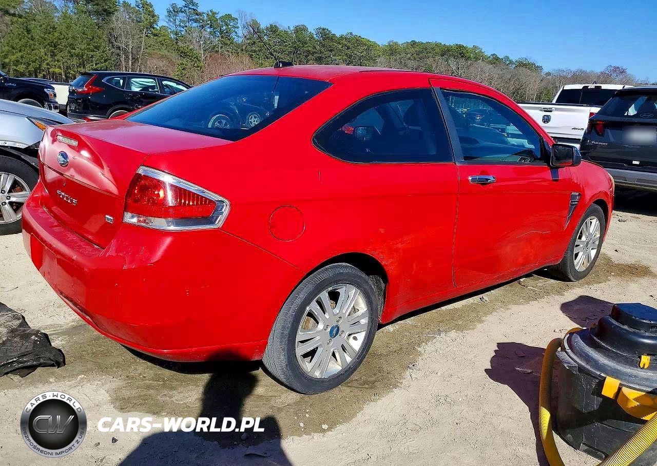 2008 Ford Focus Se VIN:1FAHP33N18W213920 - 3