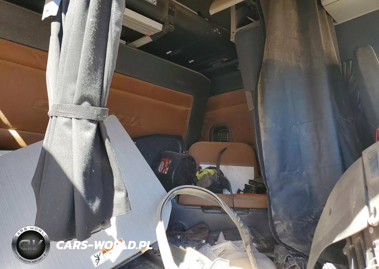 2019 Freightliner Cascadia 126 VIN:3AKJHHDR8KSKF3985 - 6