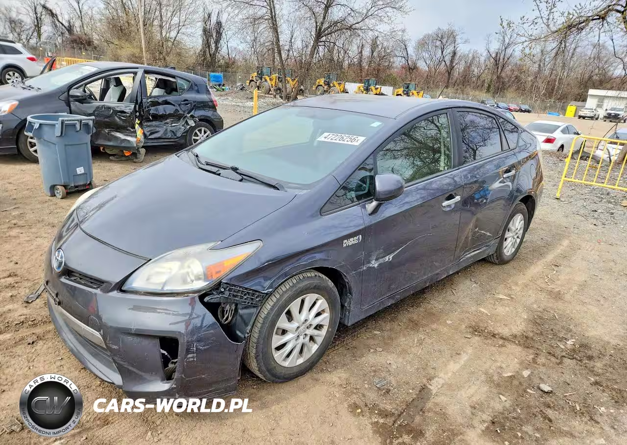 2013 Toyota Prius Plug-In Hybrid Base