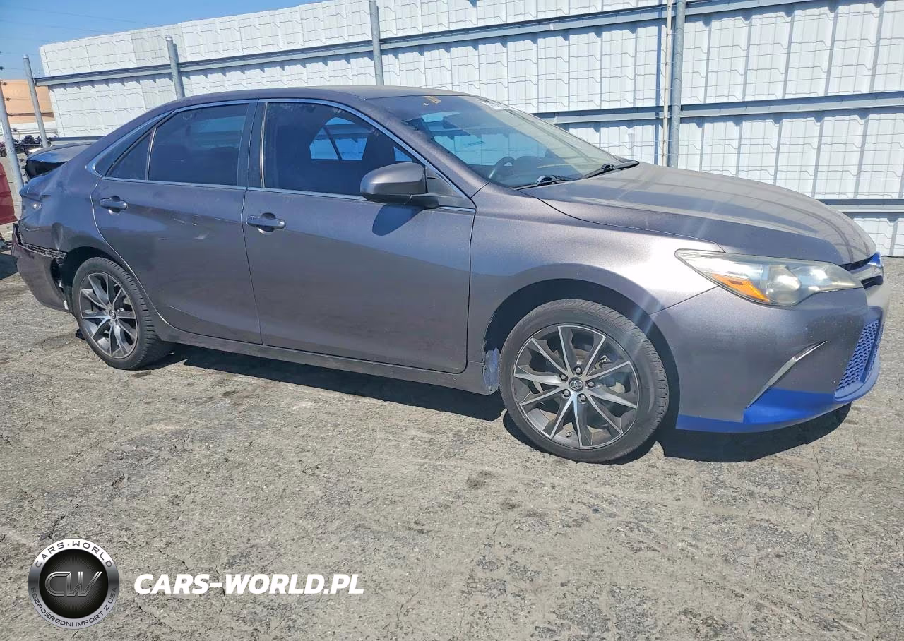 2016 Toyota Camry Xse VIN:4T1BF1FK2GU244138 - 4