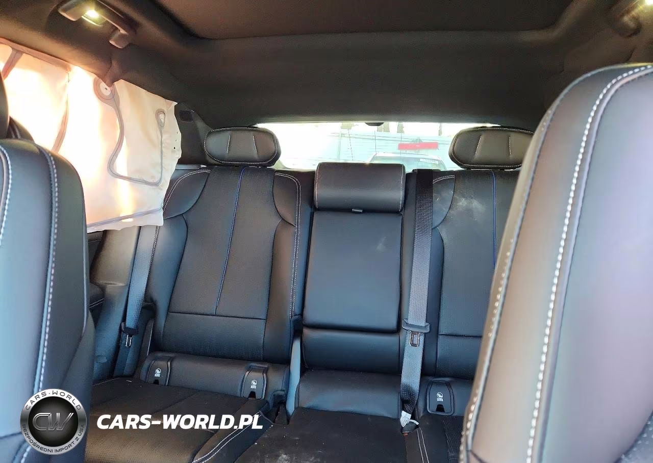 2025 Cadillac Lyriq Luxury VIN:1GYKPNRL0SZ313184 - 10