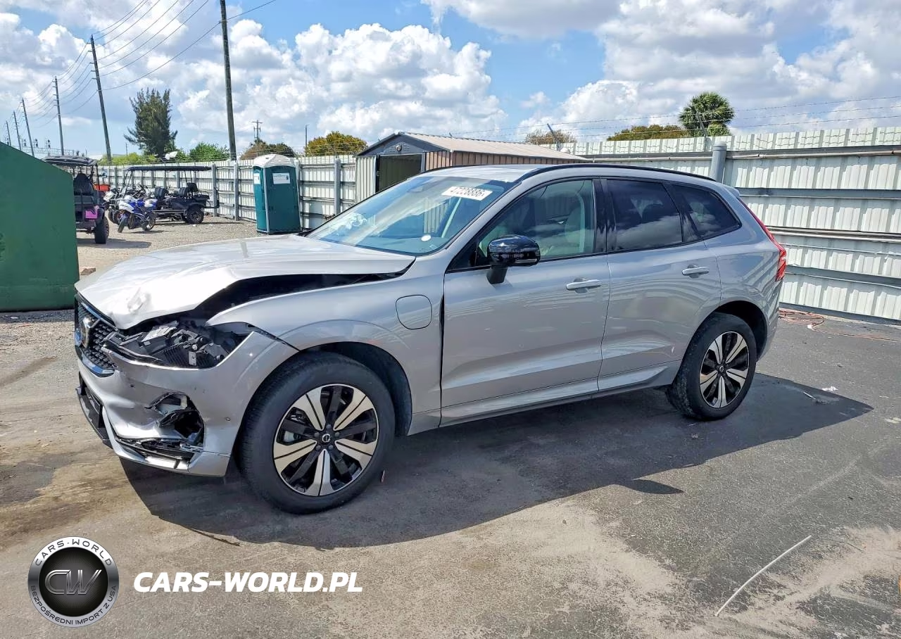 2024 Volvo Xc60 Plus – zdjęcie 1 z 12