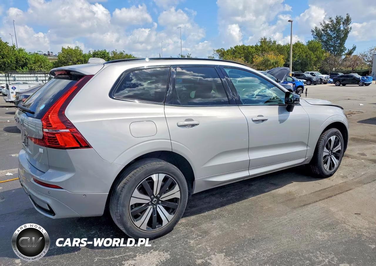 2024 Volvo Xc60 Plus VIN:YV4H60DL9R1909011 - 3