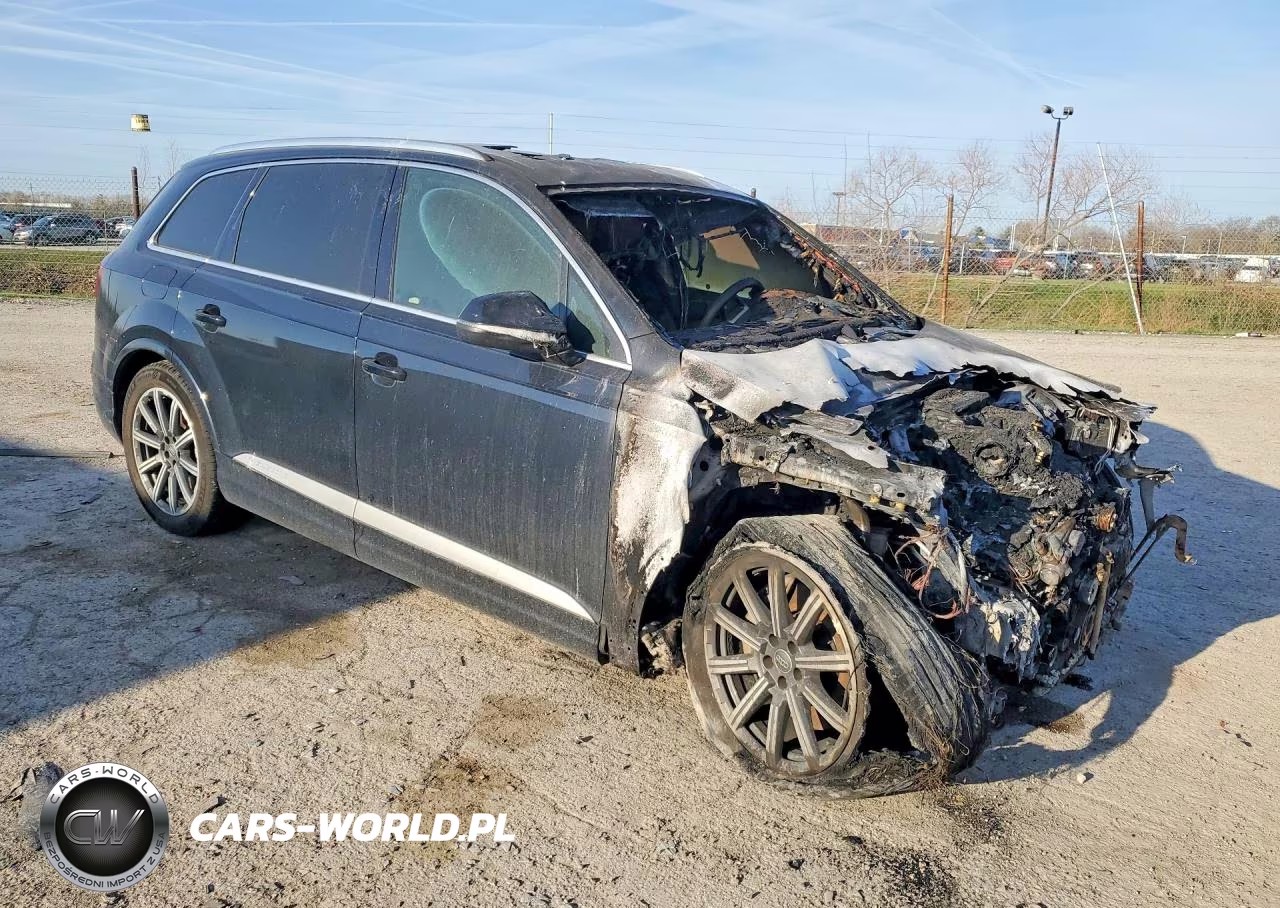 2017 Audi Q7 Prestige VIN:WA1VAAF71HD015716 - 4