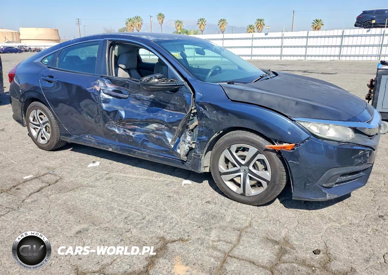 2017 Honda Civic Lx VIN:2HGFC2F5XHH536561 - 4
