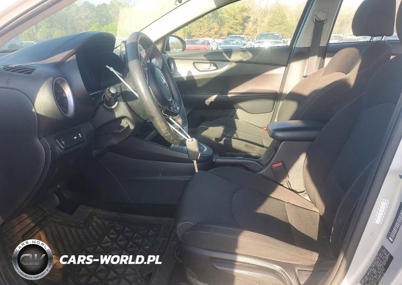2021 Kia Forte Lxs VIN:3KPF24AD8ME305708 - 7