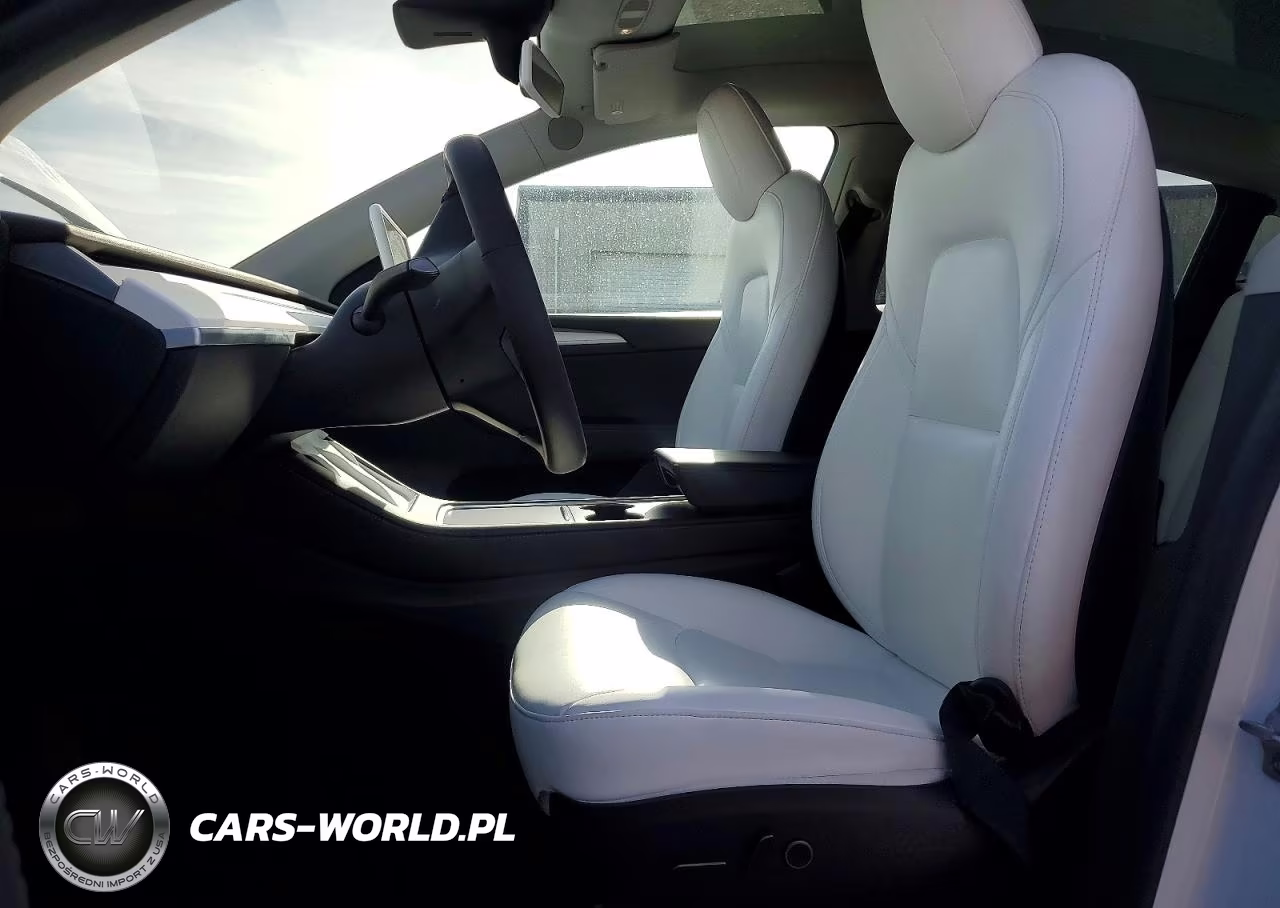2022 Tesla Model Y VIN:7SAYGDEE1NF541967 - 7