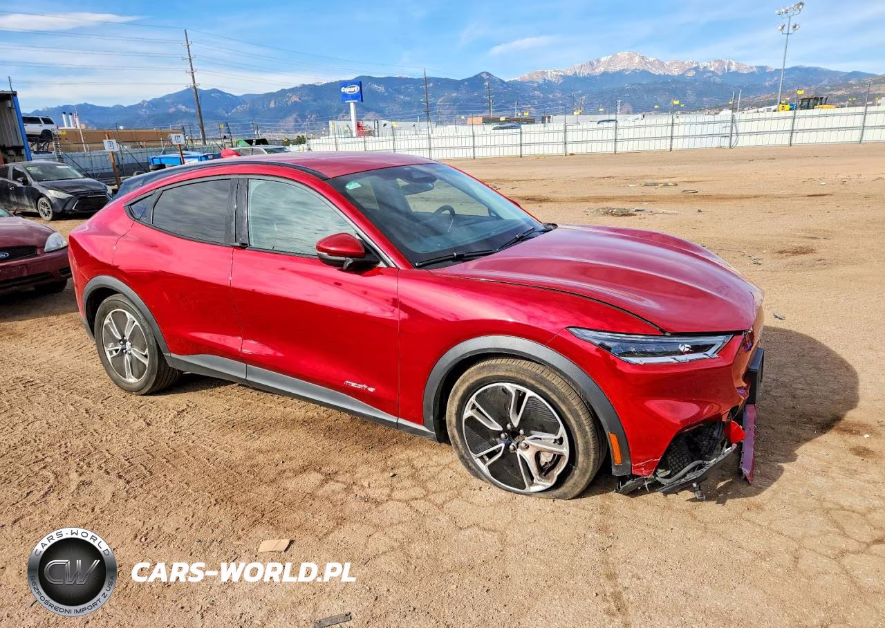 2022 Ford Mustang Mach-E Select VIN:3FMTK1RM3NMA11318 - 4