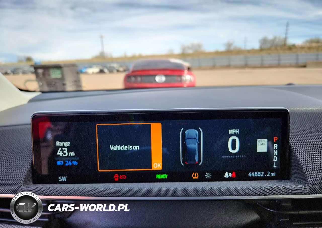 2022 Ford Mustang Mach-E Select VIN:3FMTK1RM3NMA11318 - 9