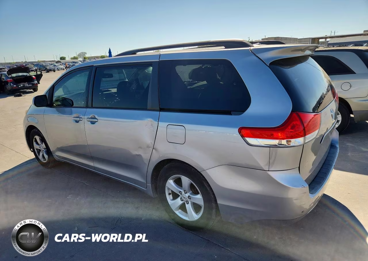 2012 Toyota Sienna Le 8-Passenger VIN:5TDKK3DC8CS264254 - 2