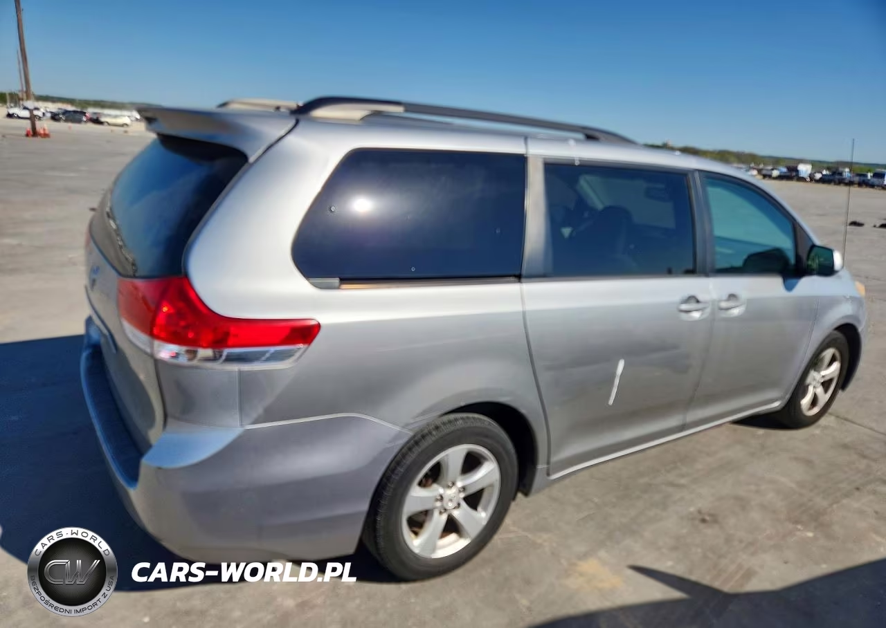 2012 Toyota Sienna Le 8-Passenger VIN:5TDKK3DC8CS264254 - 3