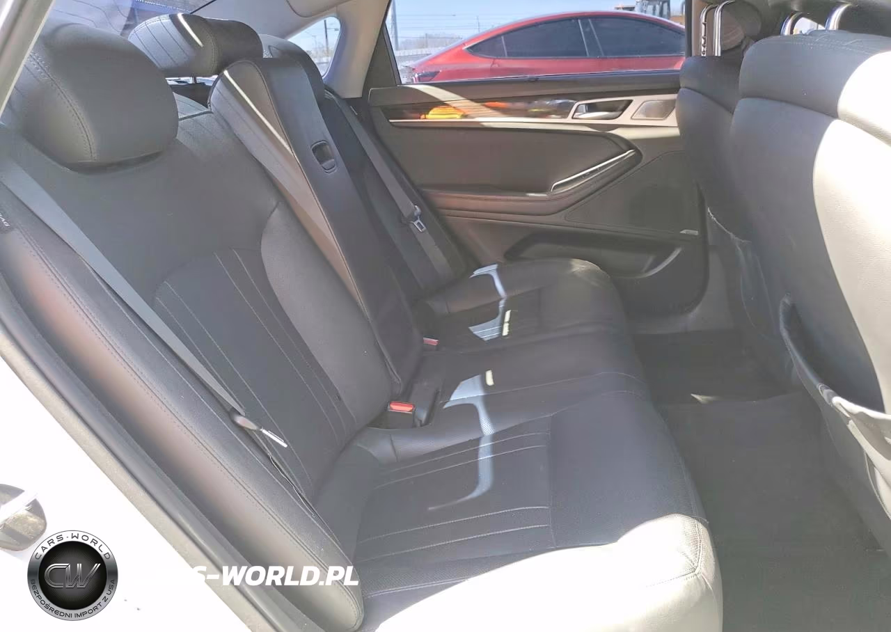 2018 Genesis G80 3.8 VIN:KMHGN4JE2JU230887 - 10