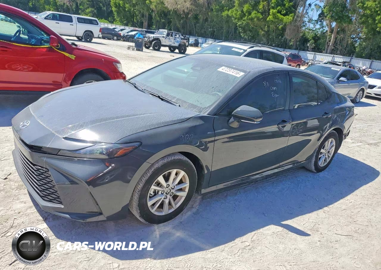 2025 Toyota Camry Le