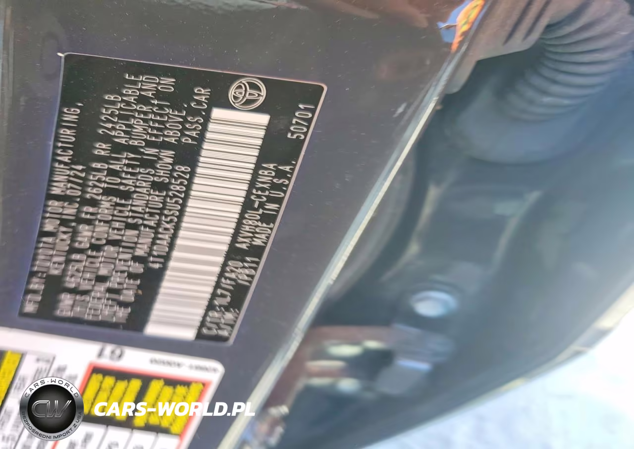 2025 Toyota Camry Le VIN:4T1DAACK5SU528528 - 12