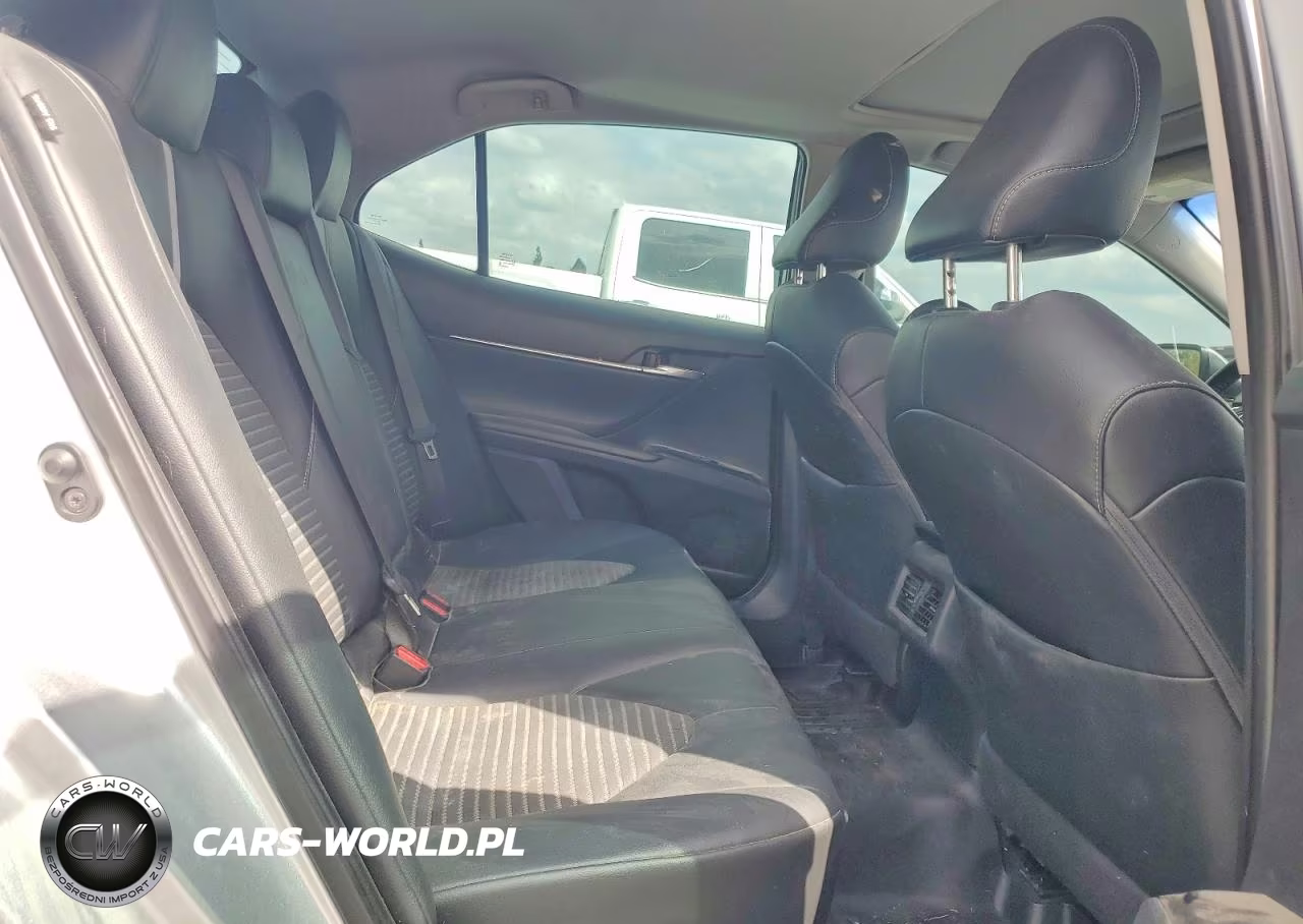 2018 Toyota Camry Se VIN:4T1B11HK5JU523263 - 10