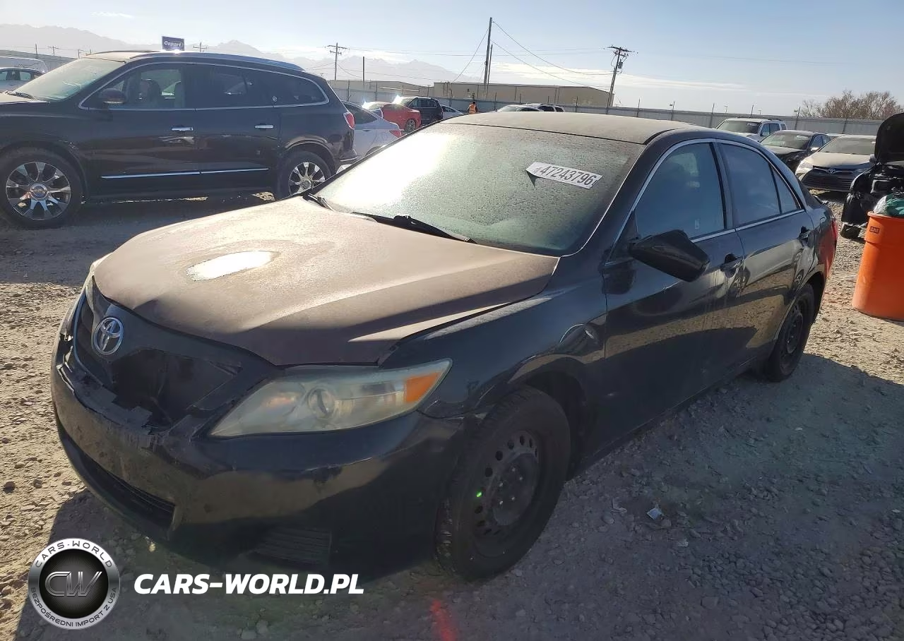 2011 Toyota Camry Le – zdjęcie 1 z 12