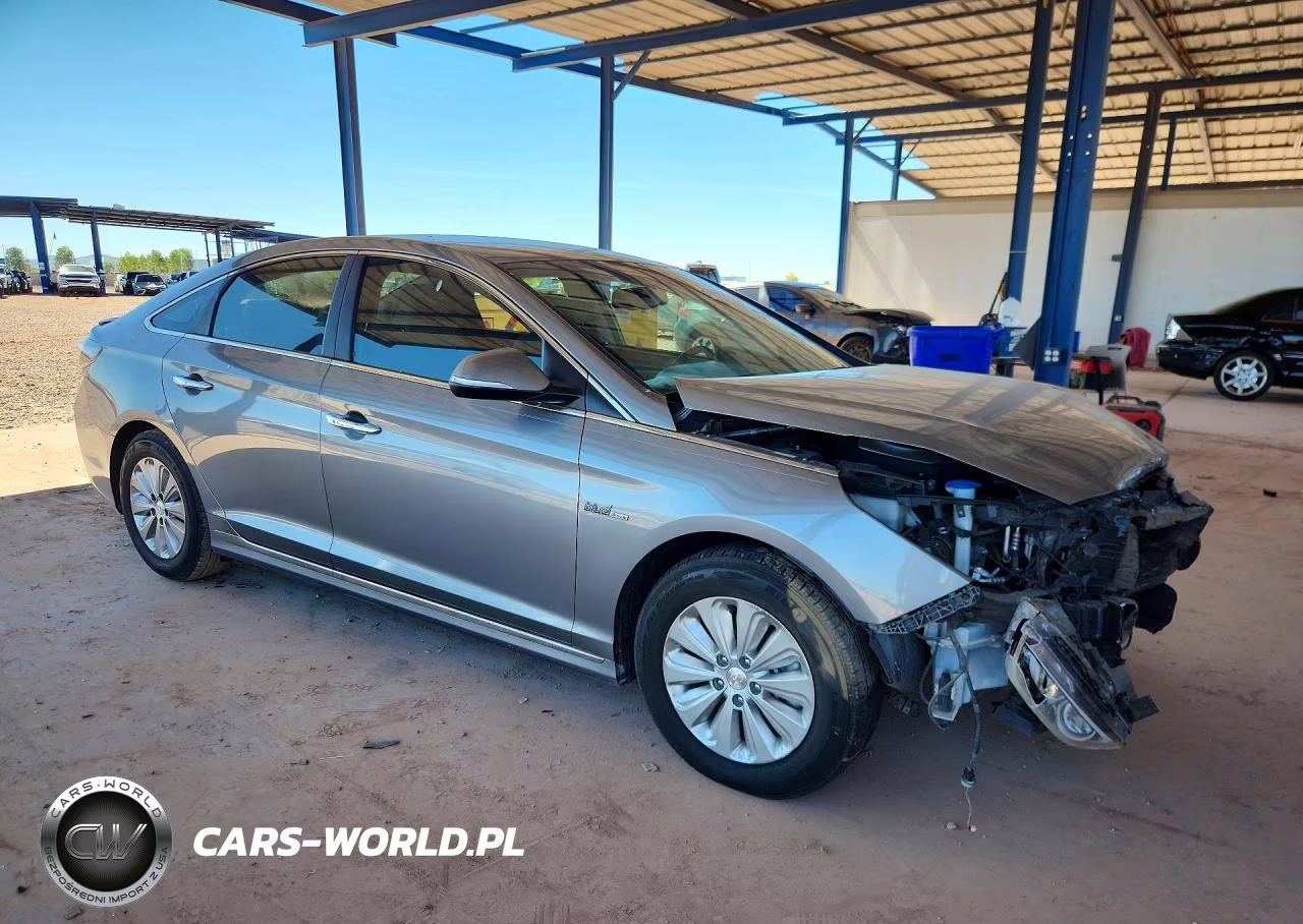2017 Hyundai Sonata Hybrid Se VIN:KMHE24L35HA071077 - 4
