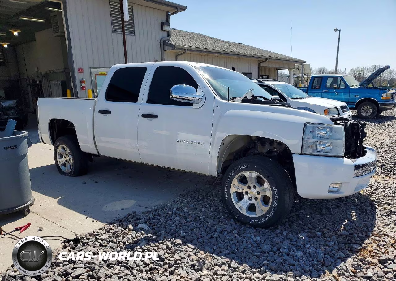 2011 Chevrolet Silverado C1500 Lt VIN:3GCPCSE04BG242203 - 4