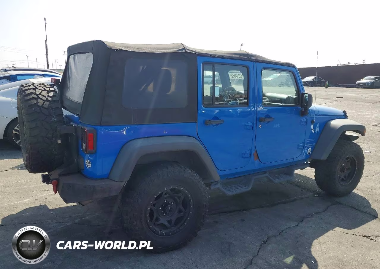 2012 Jeep Wrangler Unlimited Sport VIN:1C4BJWDGXCL138776 - 3