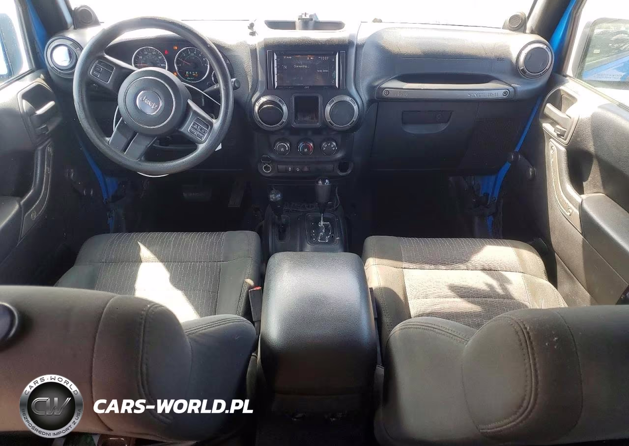 2012 Jeep Wrangler Unlimited Sport VIN:1C4BJWDGXCL138776 - 8