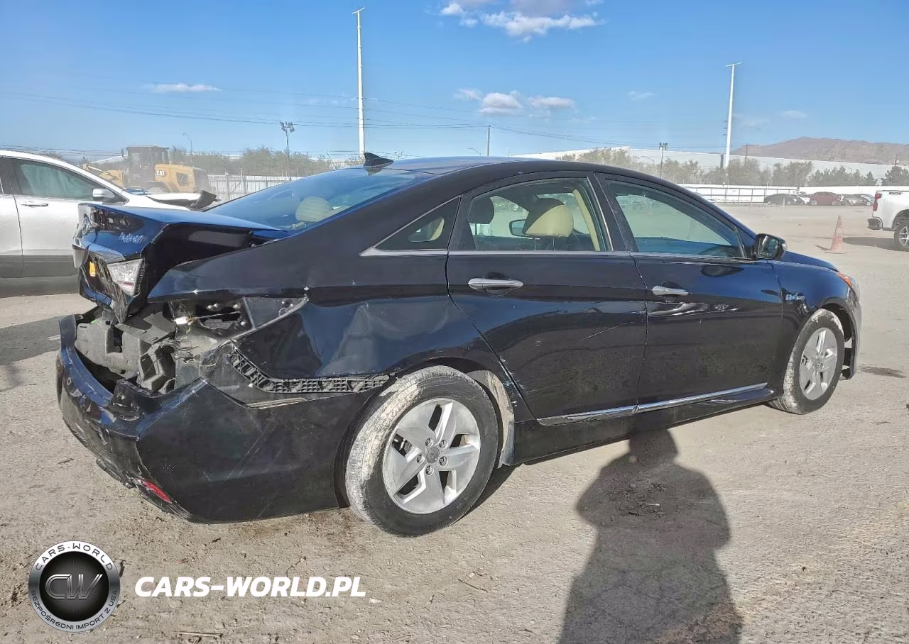 2012 Hyundai Sonata Hybrid VIN:KMHEC4A40CA028123 - 3