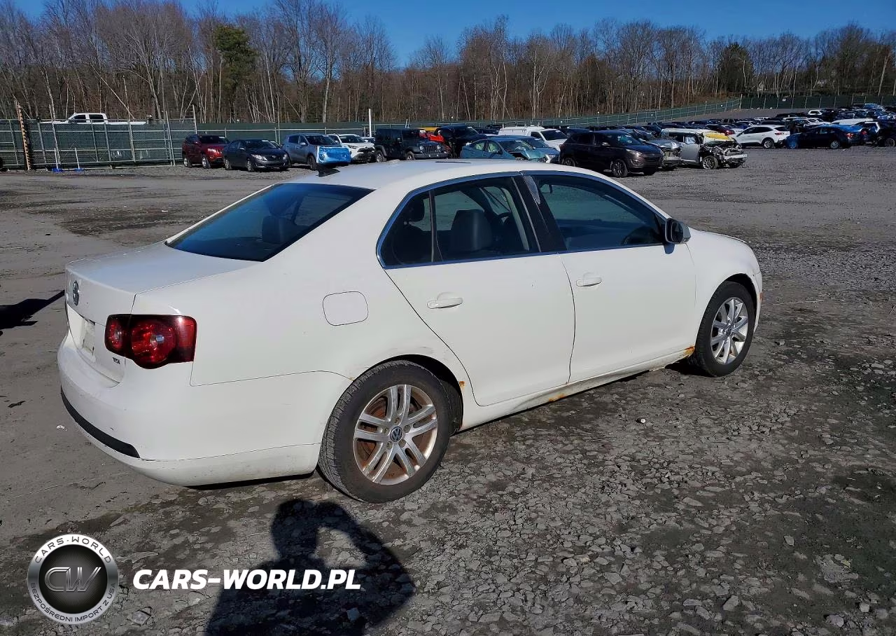 2009 Volkswagen Jetta VIN:3VWAL7AJ7AM028918 - 3