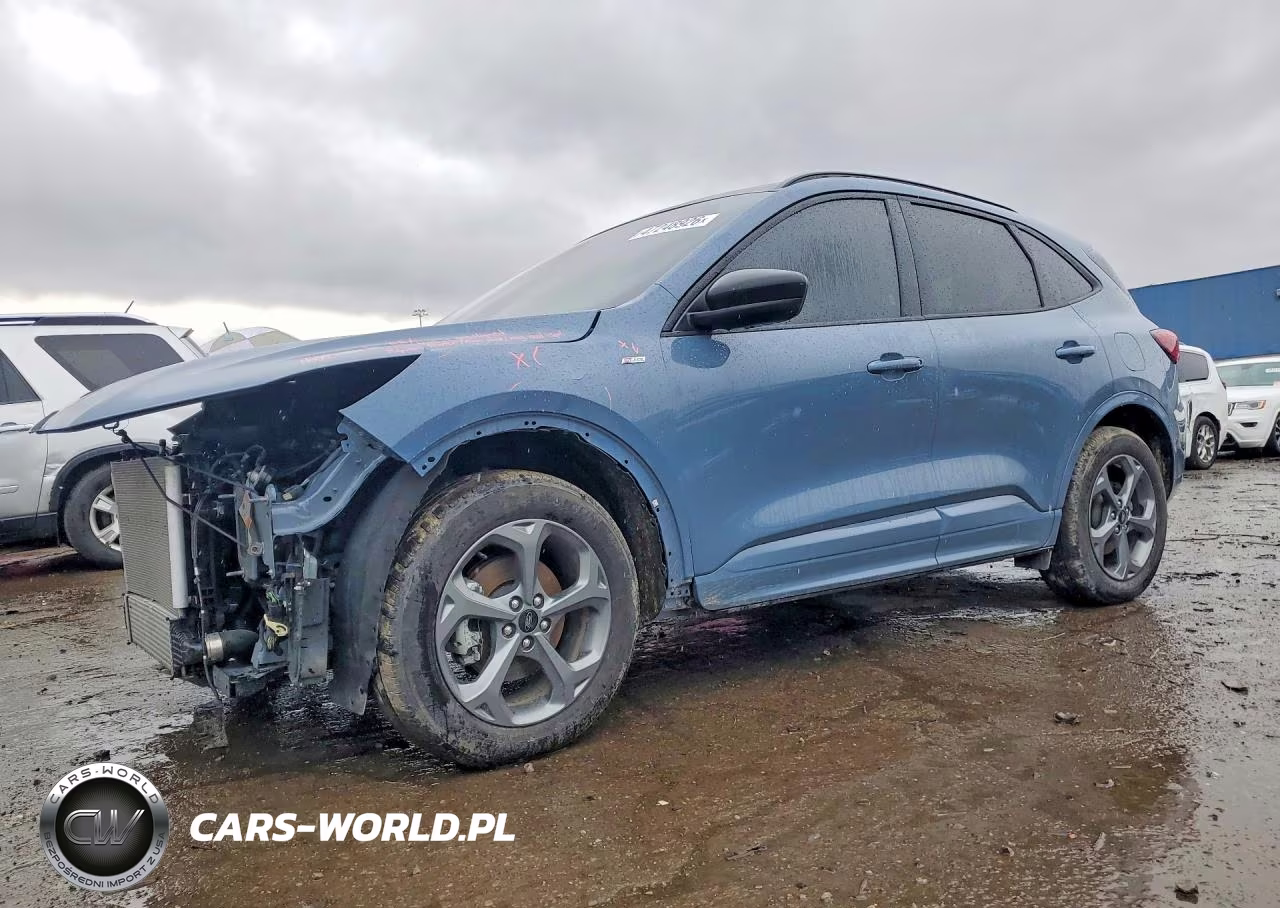 2024 Ford Escape St Line