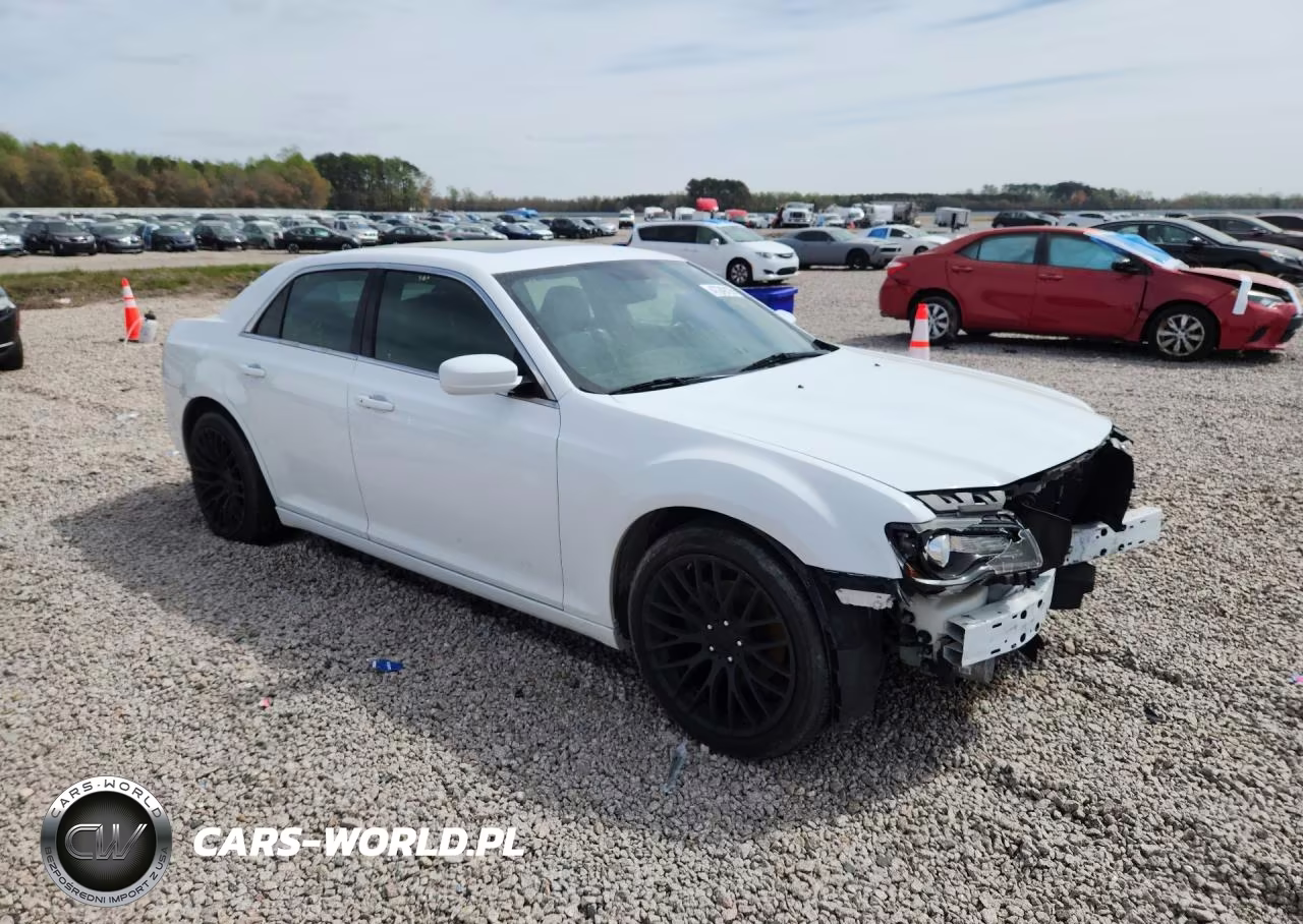 2014 Chrysler 300 S VIN:2C3CCABG4EH144257 - 4