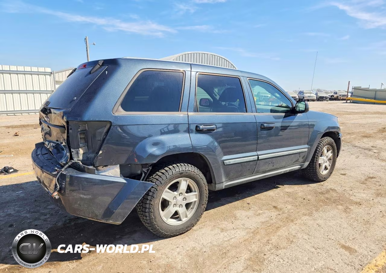 2007 Jeep Grand Cherokee Laredo VIN:1J8GR48K17C674385 - 3