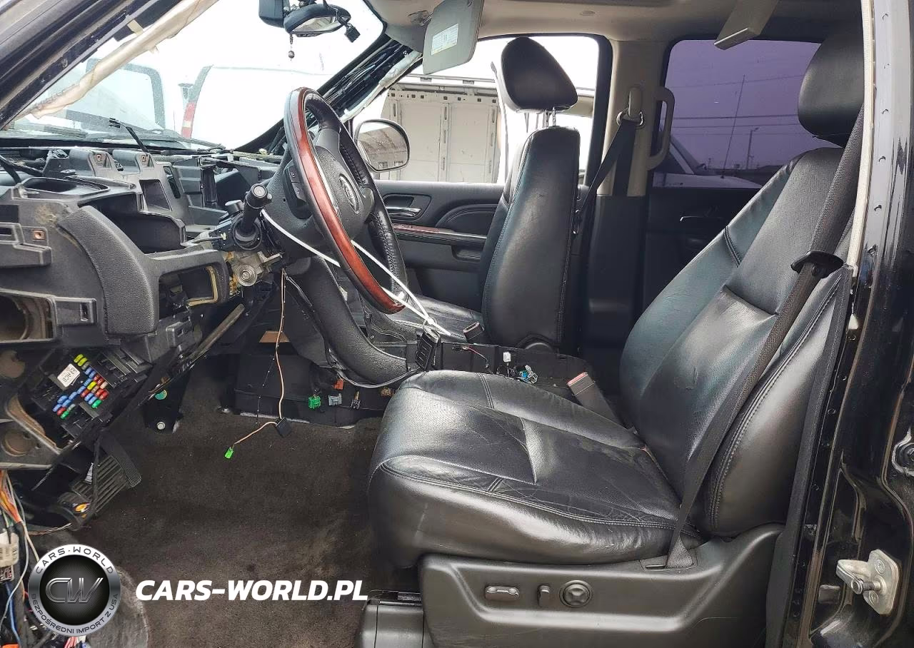 2010 Cadillac Escalade Premium VIN:1GYUCCEF6AR291568 - 7