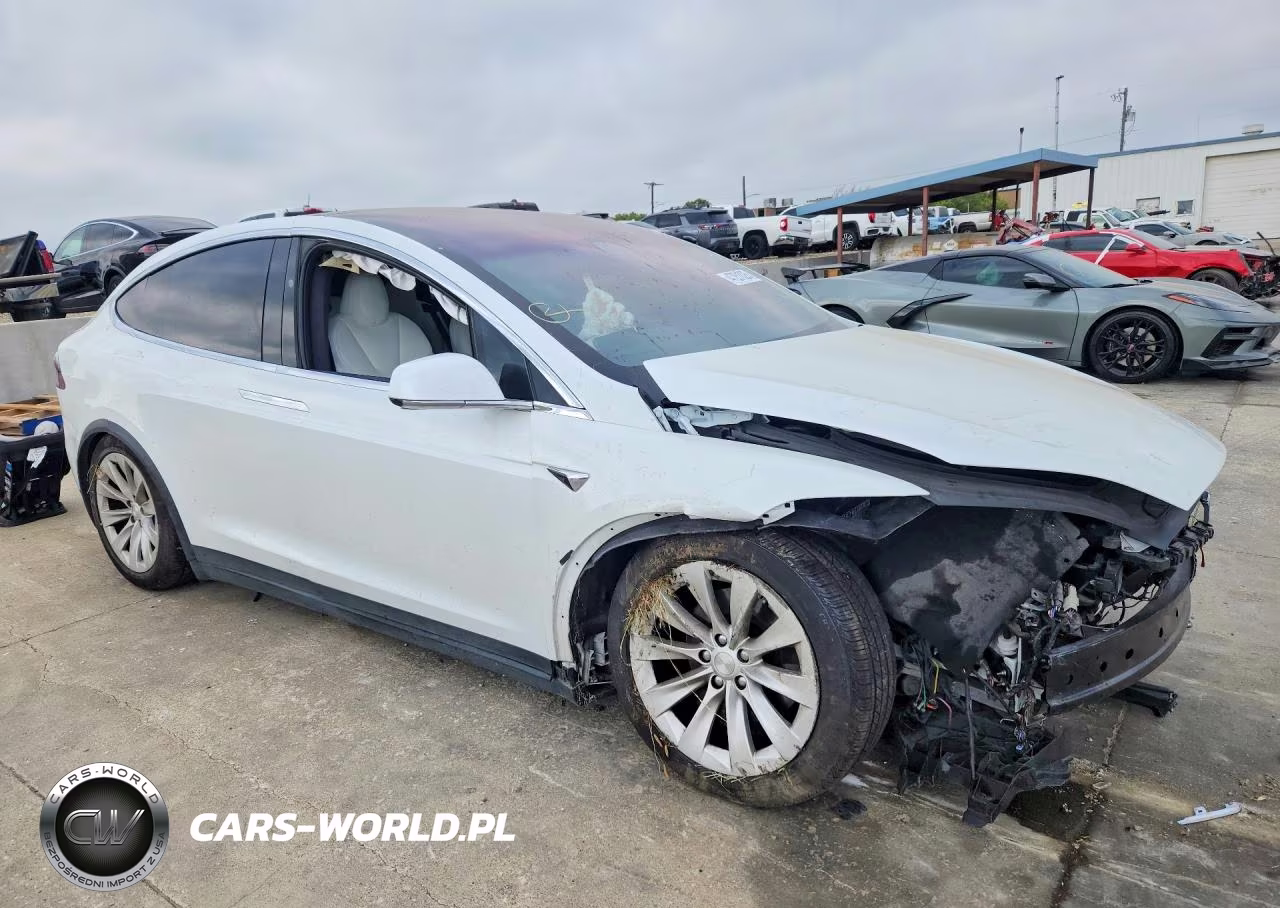 2020 Tesla Model X VIN:5YJXCAE29LF281601 - 4