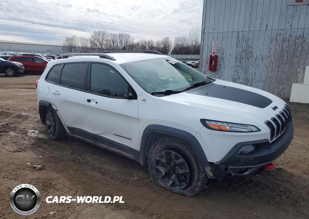 2015 Jeep Cherokee Trailhawk VIN:1C4PJMBS1FW625840 - 4