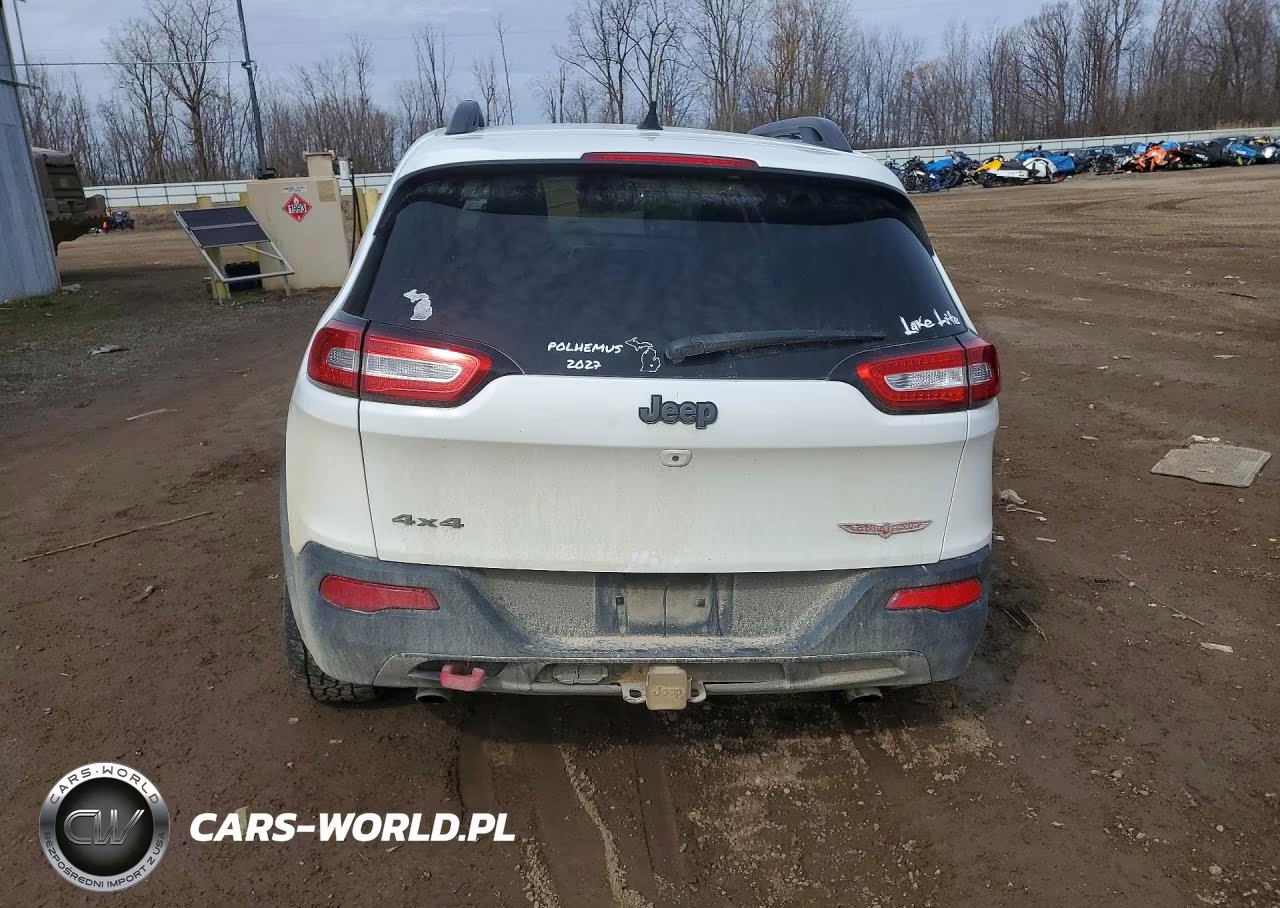 2015 Jeep Cherokee Trailhawk VIN:1C4PJMBS1FW625840 - 6