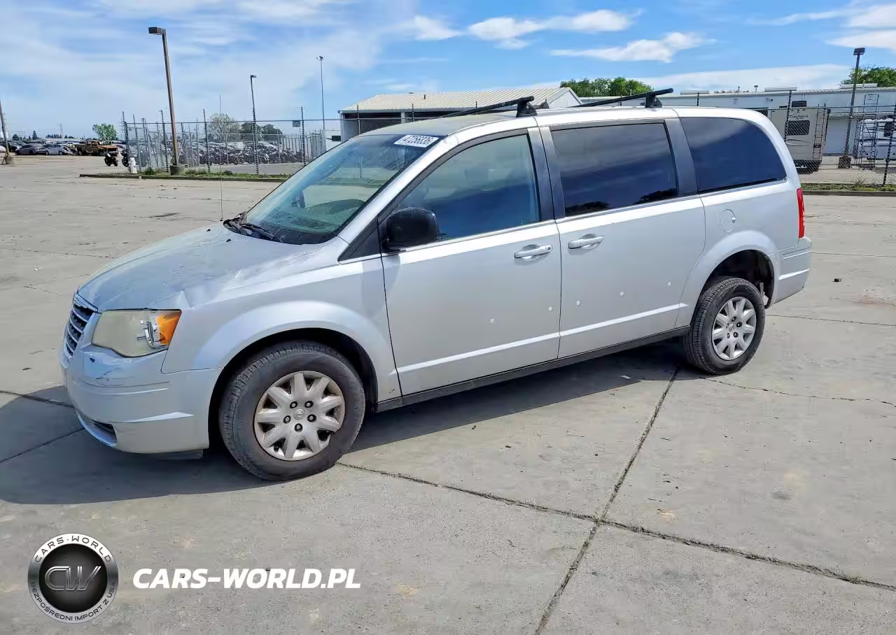 2009 Chrysler Town & Country Lx