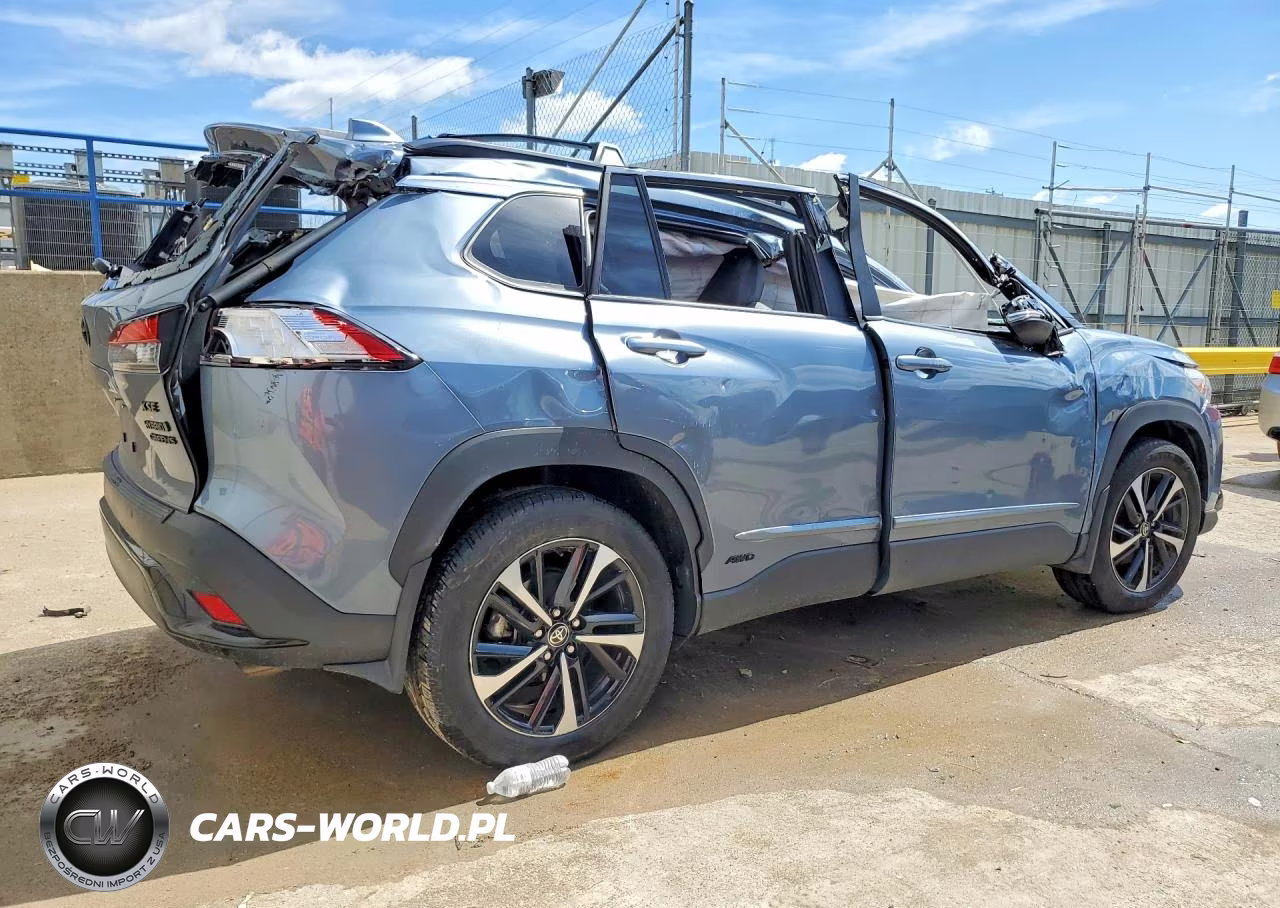 2024 Toyota Corolla Cross Hybrid Xse VIN:7MUFBABG1RV039040 - 3