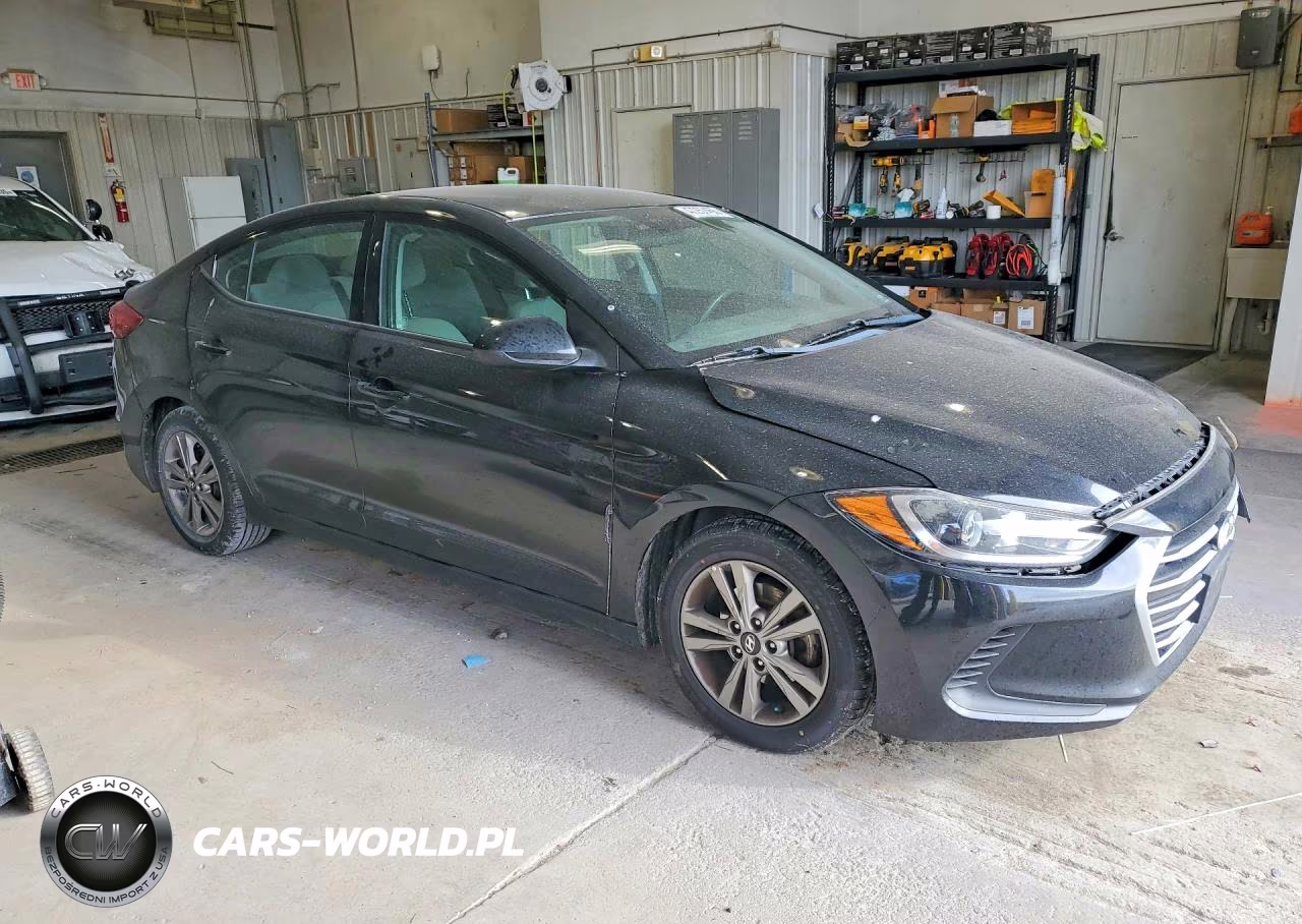 2018 Hyundai Elantra Sel VIN:5NPD84LF2JH254945 - 4