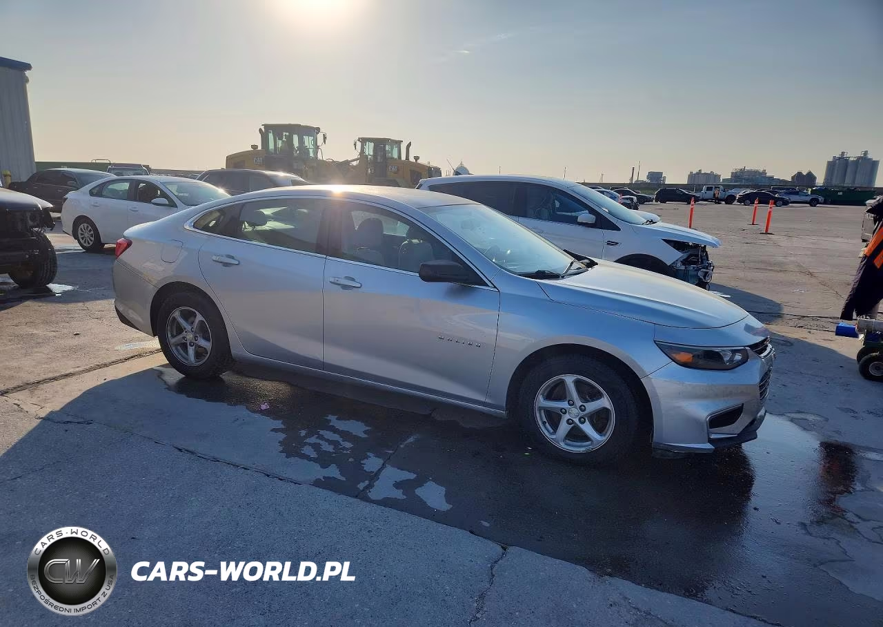 2016 Chevrolet Malibu Ls VIN:1G1ZB5ST2GF192611 - 4