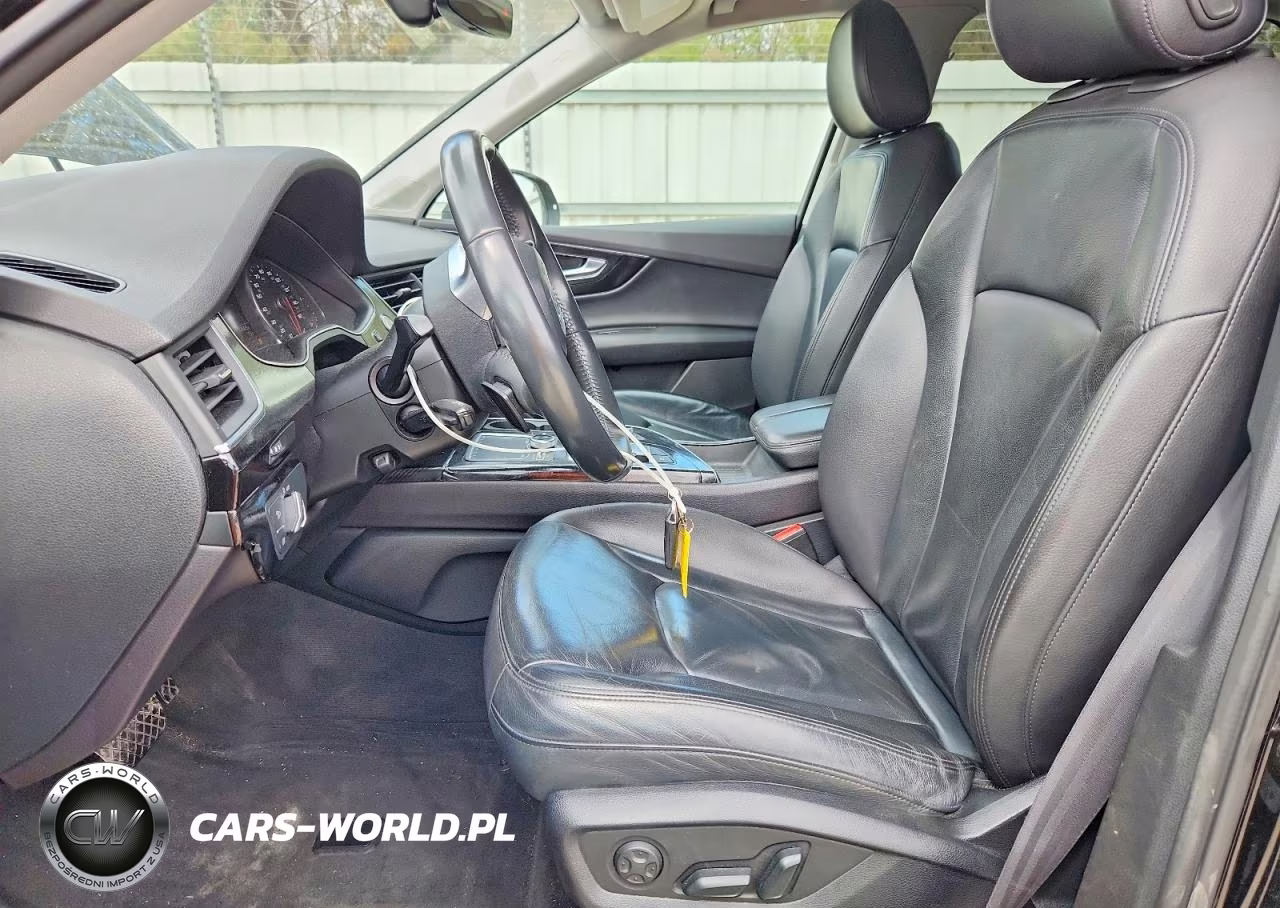 2018 Audi Q7 Premium Plus VIN:WA1LAAF77JD038303 - 7