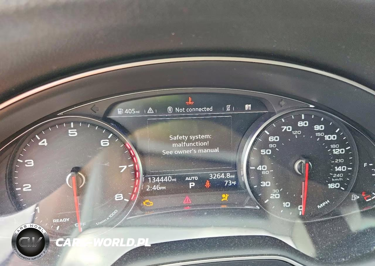 2018 Audi Q7 Premium Plus VIN:WA1LAAF77JD038303 - 9